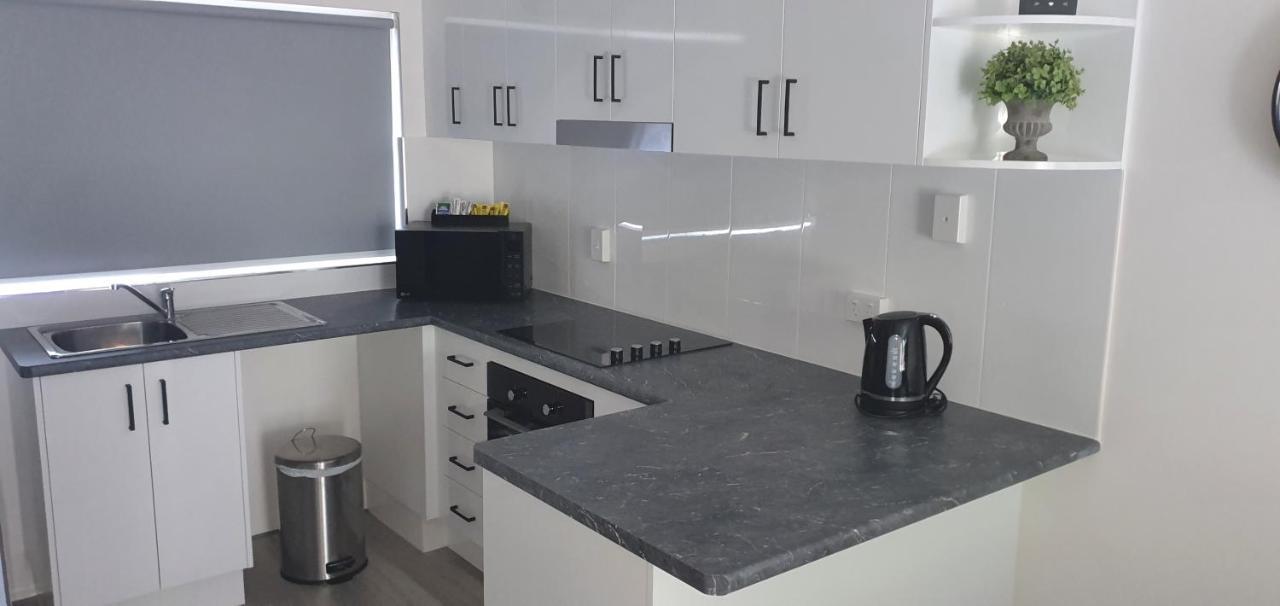 Coast Apartments Formally Bayshores Holiday Apartments Nikenbah Bagian luar foto